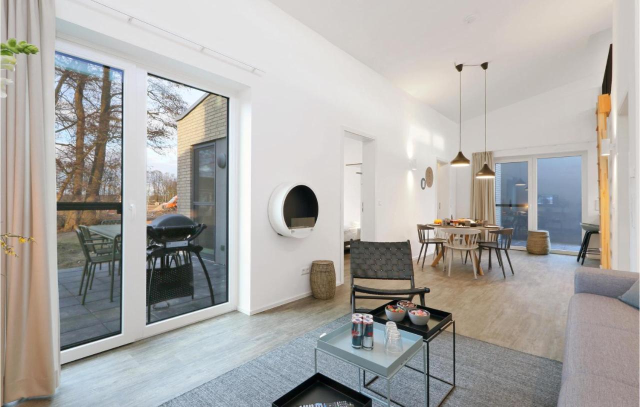 2 Bedroom Awesome Home In Lembruch-Duemmer See ภายนอก รูปภาพ